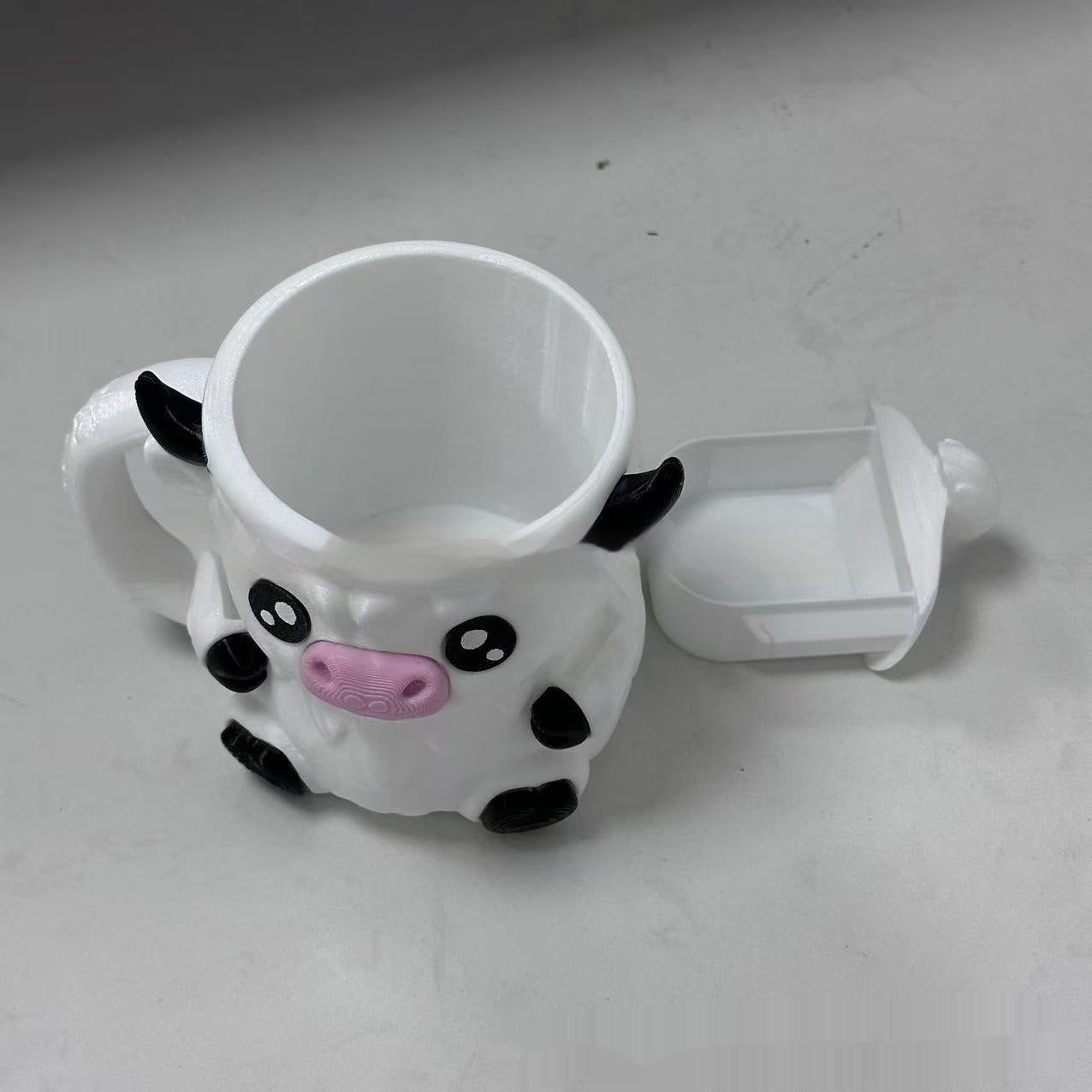 Classic ice-cream holder